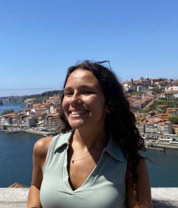 Foto apresentação estagiários - Elena